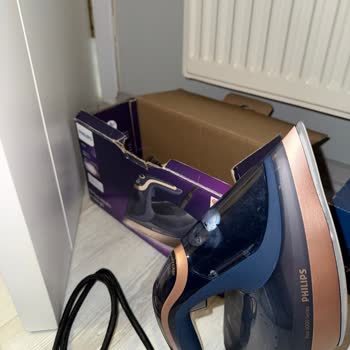 Philips Ütü Sapı Kendi Kendine Çatladı, Garanti Dışı Bırakıldı