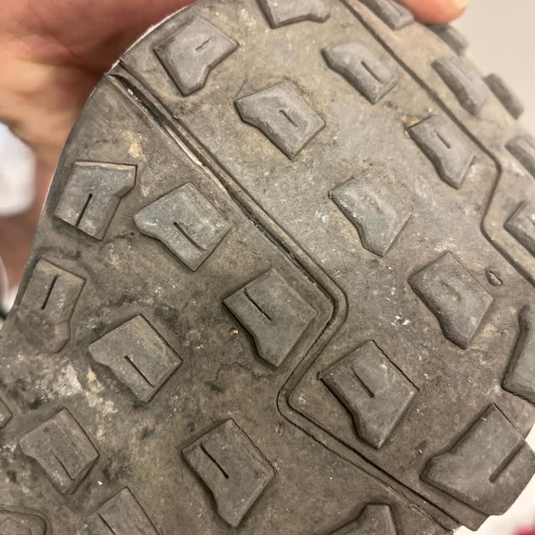 Kısa Sürede Tabanı Yırtılan Ayakkabı İçin Değişim Talebim Reddedildi