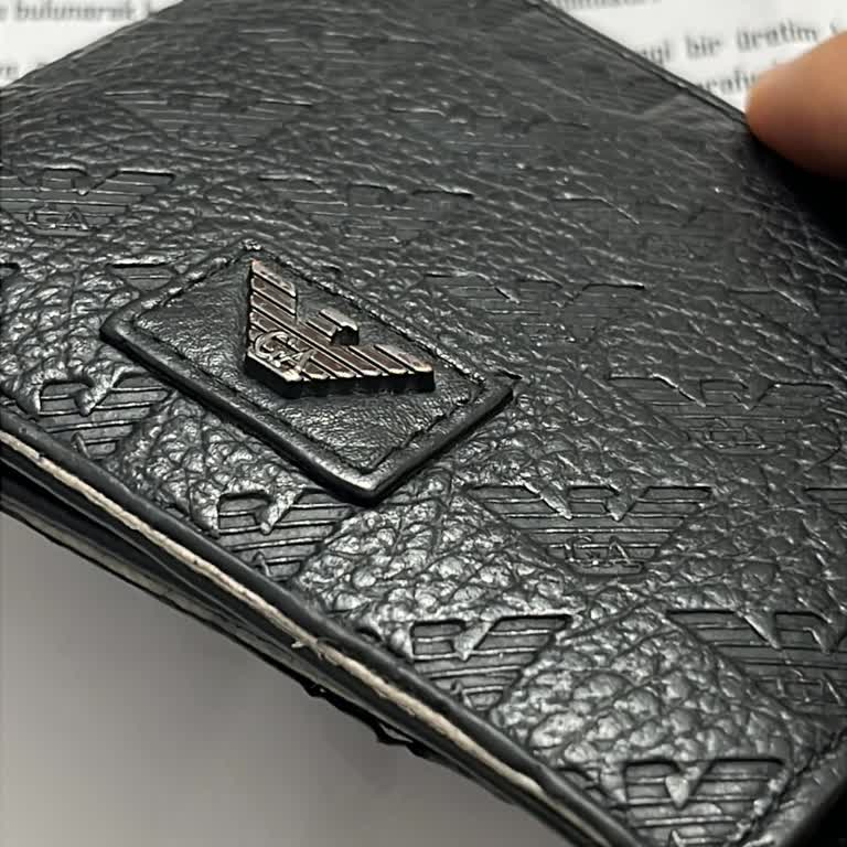 Emporio Armani Cüzdanımda Üretim Kaynaklı Açılma Ve Soyulma Sorunu