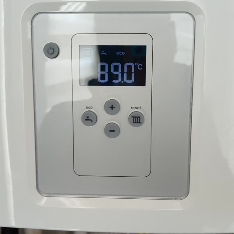 Bosch Condens 2500 W Kombide Sürekli Devam Eden Sıcak Su Sorunu Ve Çözüm Eksikliği