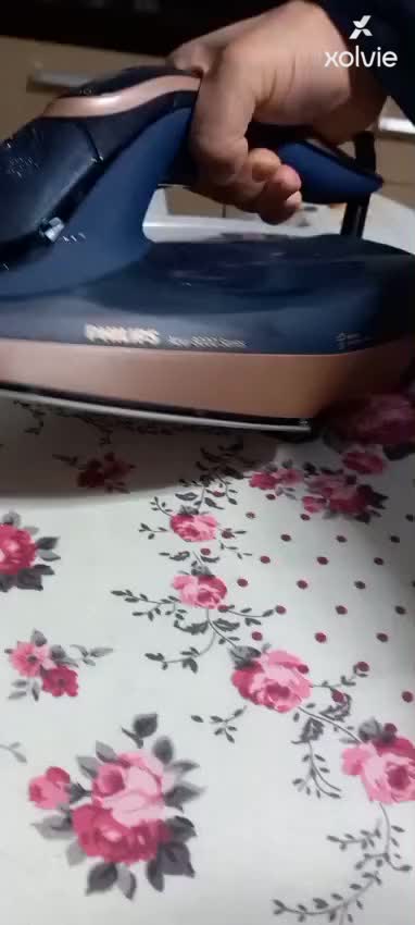 Philips Azur 8000 Iron Broke In Half After Seven Months Of Normal Use video cover