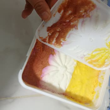 Aldığım Dondurmada Küf Ve Kötü Koku Endişesi