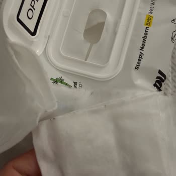 Yenidoğan Islak Mendilde Küf Ve Kötü Koku Şoku