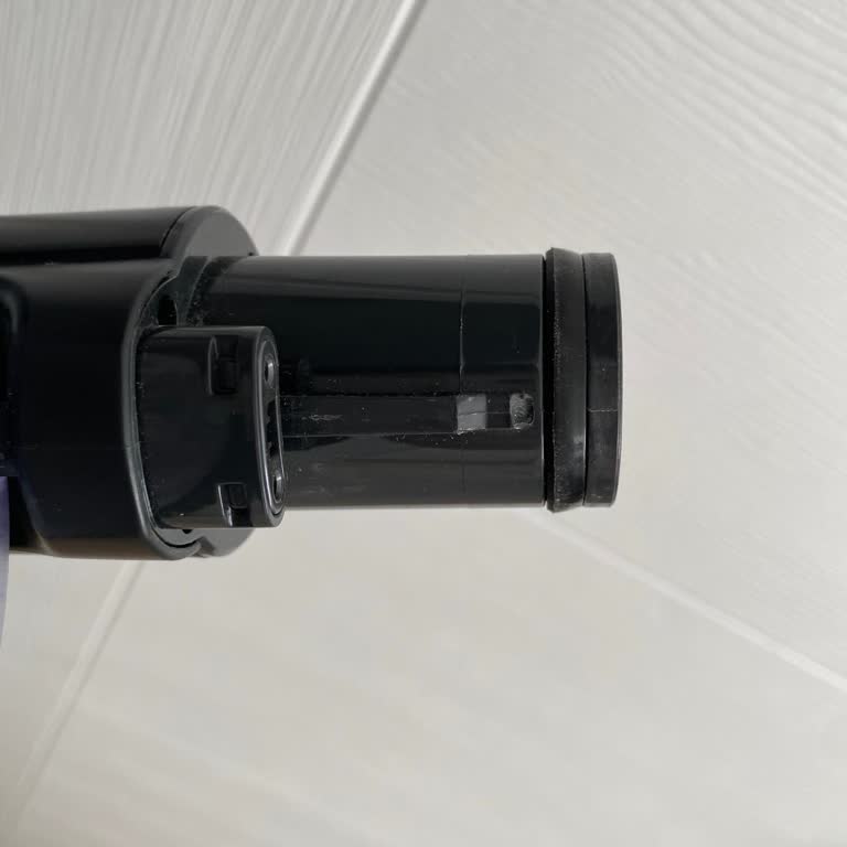 Philips 6000 Serisi Dikey Süpürgede Boru Bağlantı Kırılması Ve Garanti Talebi