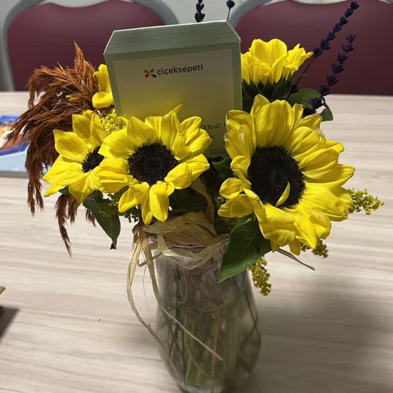 Sipariş Edilen Canlı Çiçek Solgun Ve Ezik Teslim Edildi