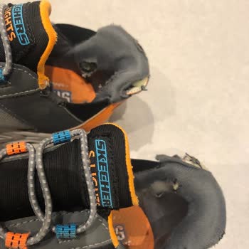 Skechers Çocuk Ayakkabısında Erken Deformasyon Ve Yetersiz Müşteri Desteği