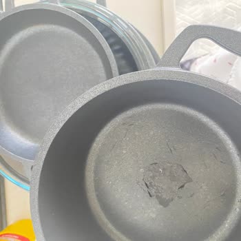 Taç Tencerede Kaplama Soyulması: Değişim Talebi