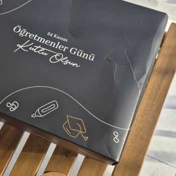 Öğretmenler Günü Hediyesi Kötü Paketleme Nedeniyle Kullanılamaz Hale Geldi