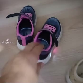 Skechers Işıklı Ayakkabı Sorunu!