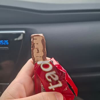 Son Kullanma Tarihi Geçmemiş Tadelle Çikolatada Renk Ve Tat Bozulması