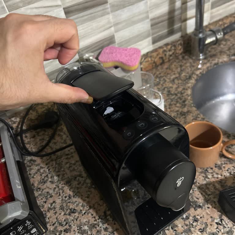 Yeni Alınan Kahve Makinesinde Kapsül Sıkışması Ve Cihazın Kullanılamaz Hale Gelmesi