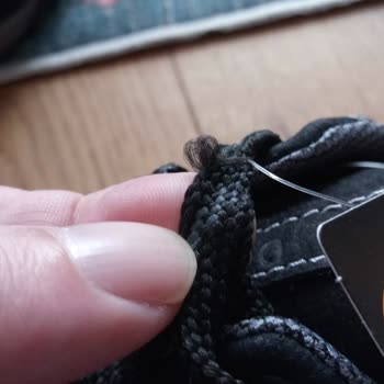 Ayakkabı Bağcığında Paketleme Hatası Nedeniyle Hasar Oluştu