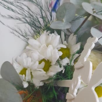 Öğretmenler Günü'nde Solgun Çiçek Ve İlgisiz Kurye Deneyimi Hayal Kırıklığı Yarattı