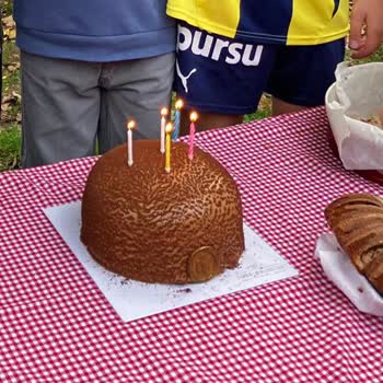 Sipariş Edilen Pastanın Boyutu Ve İçeriği Beklentileri Karşılamadı