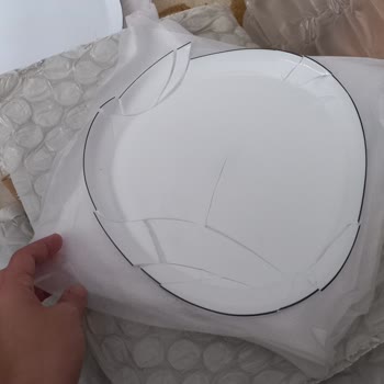 Kırık Gelen Ürün Ve Müşteri Hizmetlerine Ulaşılamaması