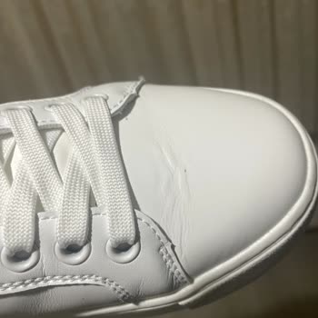 Bir Kez Giyilen Calvin Klein Ayakkabıda Şaşırtıcı Deformasyon Ve İade Sorunu