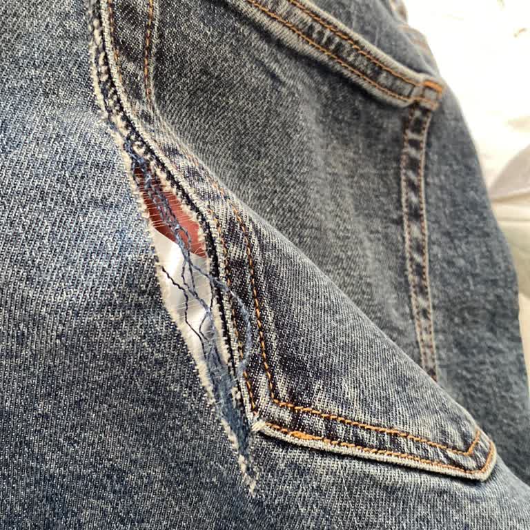 Aldığım Kot Pantolonun Yırtılması Ve Yetersiz İade Süreci