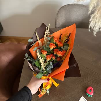 Gönderilen Çiçek Buketinde Eksik Gül Ve Mesaj Kartı Teslimatı