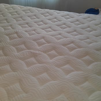 Yeni Alınan Yatak Bir Ayda Çöktü, Mağduriyetim Giderilmiyor