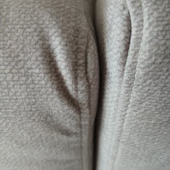 Teslim Edilen Köşe Takımı Kırlentlerinde Dikiş Ve İşçilik Sorunu