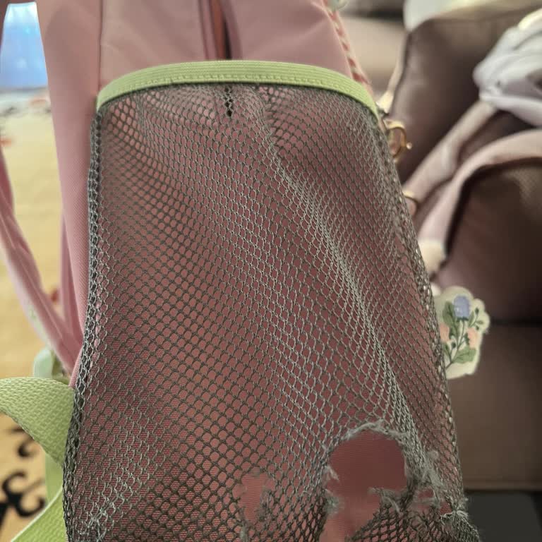 Yeni Alınan Sırt Çantasında Kısa Sürede Yırtılma Ve Mağazadan Yanıtsız Kalma