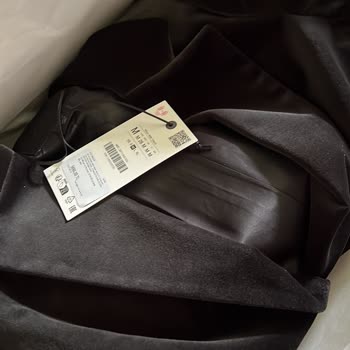 Zara Online Siparişimde Yanlış Renk Ceket Gönderimi Ve Sorunun Çözülememesi