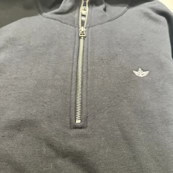 Dockers, camisa se pelusa tras un uso, solicito reembolso