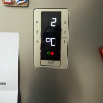 Arçelik Buzdolabım Sürekli Aynı Arızayı Veriyor, Servis Sorunu Çözemiyor