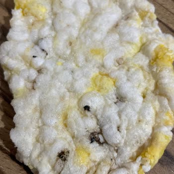 Eti Gong Paketinde Bilinmeyen Siyah Cisimler Çıktı