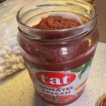 Tat Markasından Küflü Salça Sonrası İletişimsizlik Ve Güven Kaybı Yaşadım