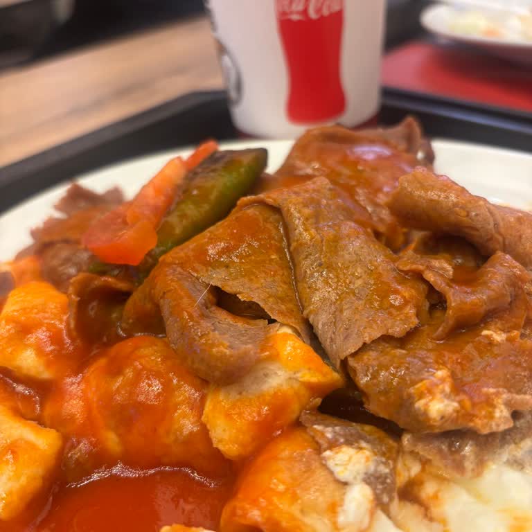 Yüksek Ücret Ve Hijyen Sorunu: Usta Dönerci Zorlu Center'da Güven Sarsıcı Deneyim