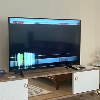 Yeni Alınan Televizyonda Tekrarlayan Görüntü Sorunu Ve Yetersiz Servis Deneyimi
