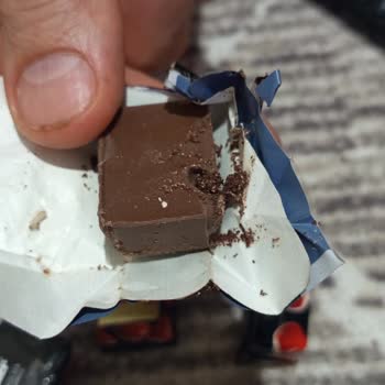 Fındıklı Çikolatadan Kurt Çıkması Hijyen Endişesi Yarattı