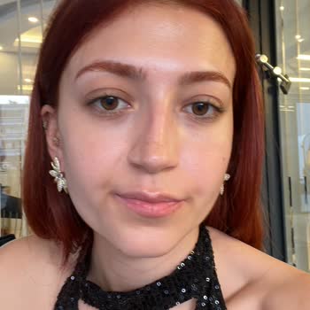 Nişan Günü Kuaför Fiyaskosu: Saatlerce Bekletildim, Hizmet Alamadım!