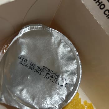 Salsa Soslu Nacho Cipsin İçinden Kurt Benzeri Yabancı Madde Çıktı