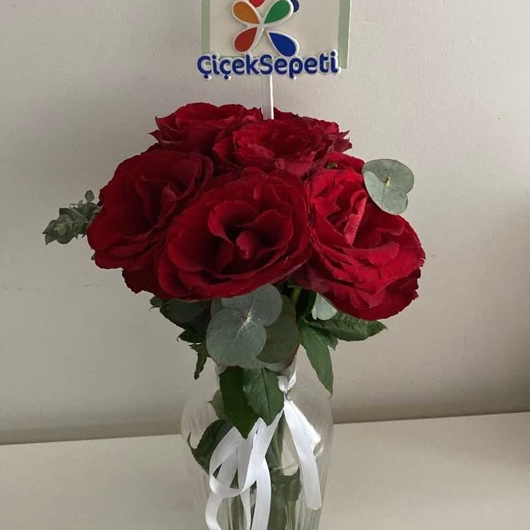 Gelen Çiçek Görselden Tamamen Farklı Ve Beklentimi Karşılamadı