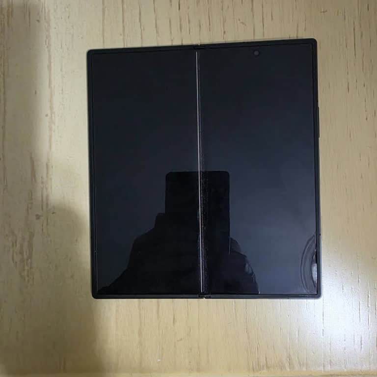 Yeni Alınan Fold 7 Cihazımda Oluşan Ekran Kırığı İçin Garanti Dışı Bırakıldım