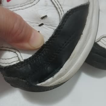 Nike Air Monarch IV Ayakkabıda Kısa Sürede Burun Kısmında Açılma Sorunu