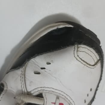 7 Ayda Açılan Nike Ayakkabıya Çözüm Bulunmuyor