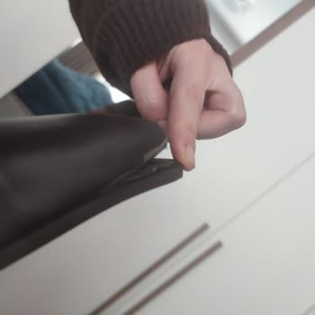 Yeni Alınan Ayakkabının 3 Saatte Tabanının Ayrılması Hayal Kırıklığı Yarattı