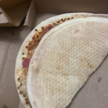 Çiğ Pizza Ve İlgisiz Müşteri Hizmeti Nedeniyle Mağduriyet