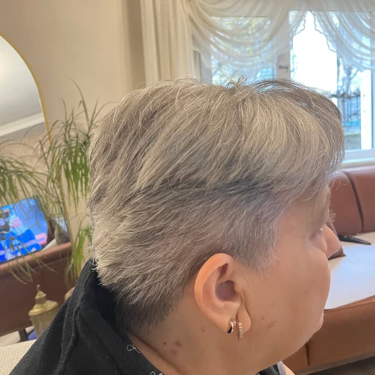 Kuaförde İstediğim Saç Modeli Yerine Bambaşka Bir Kesim Yapıldı İlgisiz Davranıldı