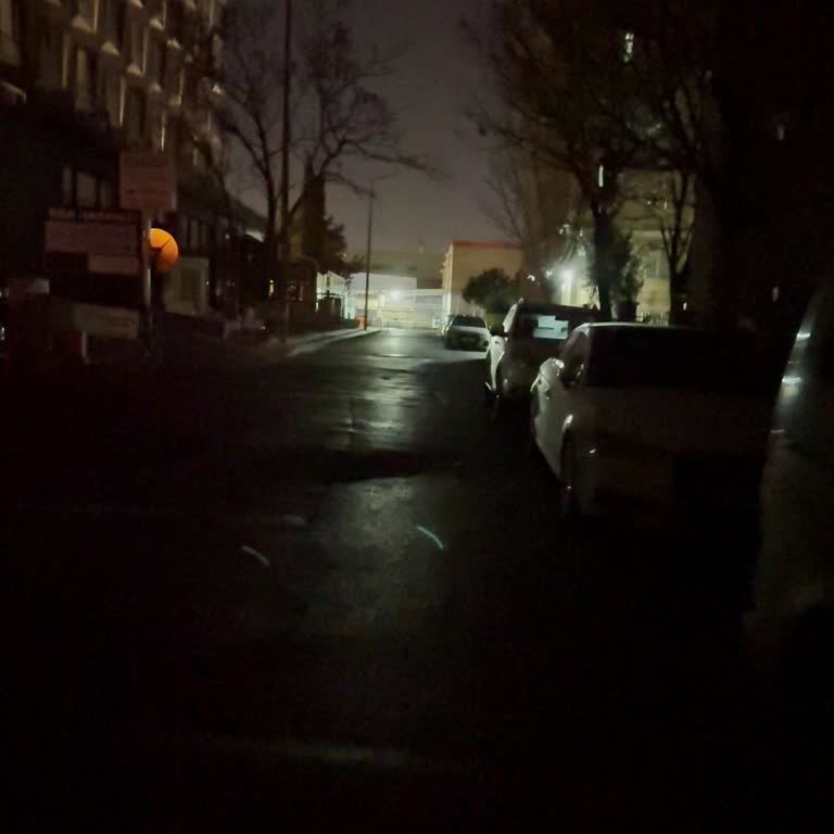 İki Aydır Karanlıkta Kalan Sokakta Güvenlik Riski Artıyor