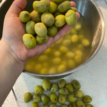 Aldığım Zeytinler Çürük Ve Zedeli Çıktı, Ücret İadesi Yapılmıyor