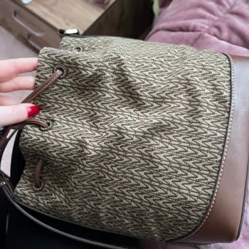 Kısa Sürede Deforme Olan Çanta İçin Para İadesi Talebime Dönüş Yapılmadı