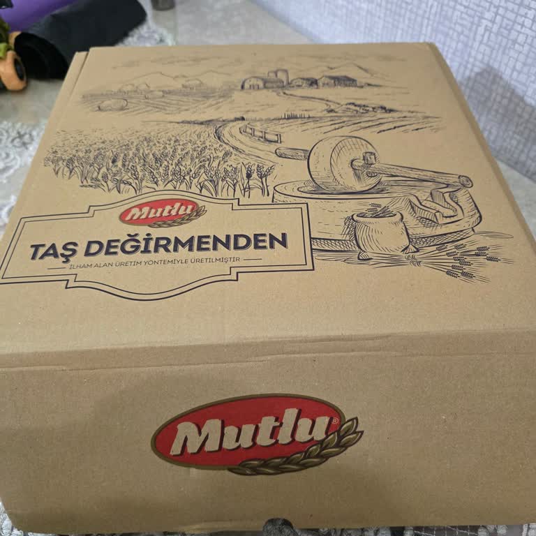 Mutlu Makarna'nın İçinden Cam Parçası Çıkması Nedeniyle Güven Kaybı ve İade Talebi