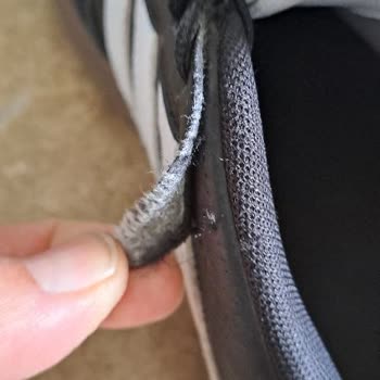 Adidas Spor Ayakkabı İki Haftada Açıldı Mağaza Çözüm Sunmadı