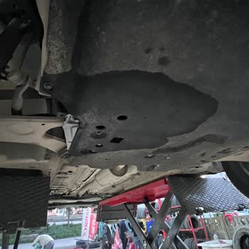 Citroen C4 X Oil Leak After 90000 Km Service - Timing Belt Maintenance Error