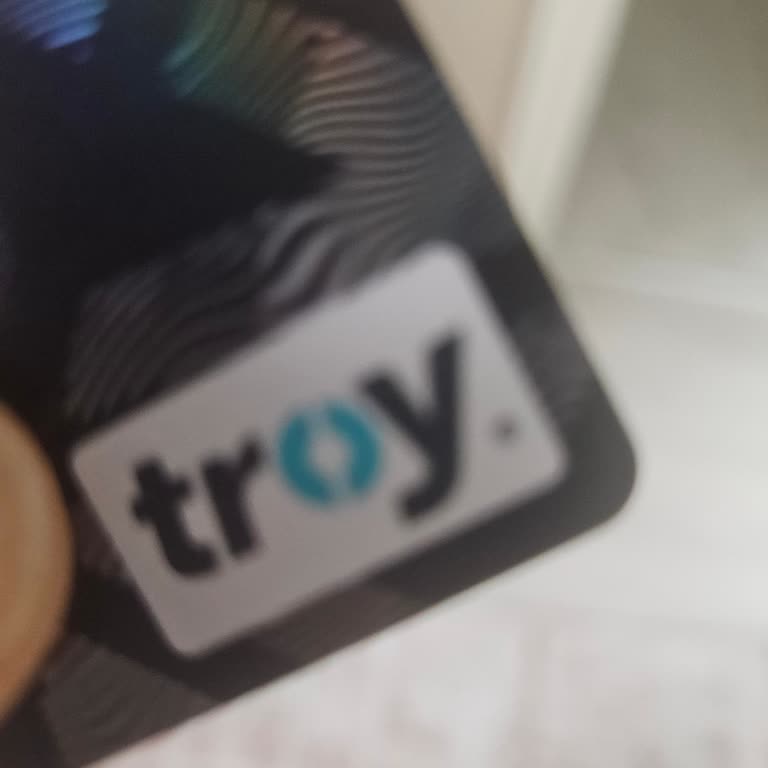 Troy Kart İstememe Rağmen İki Kez Yanlış Kart Gönderildi