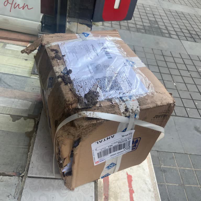 Islak Ve Eksik Kargo, Kırıcı Personel Davranışı